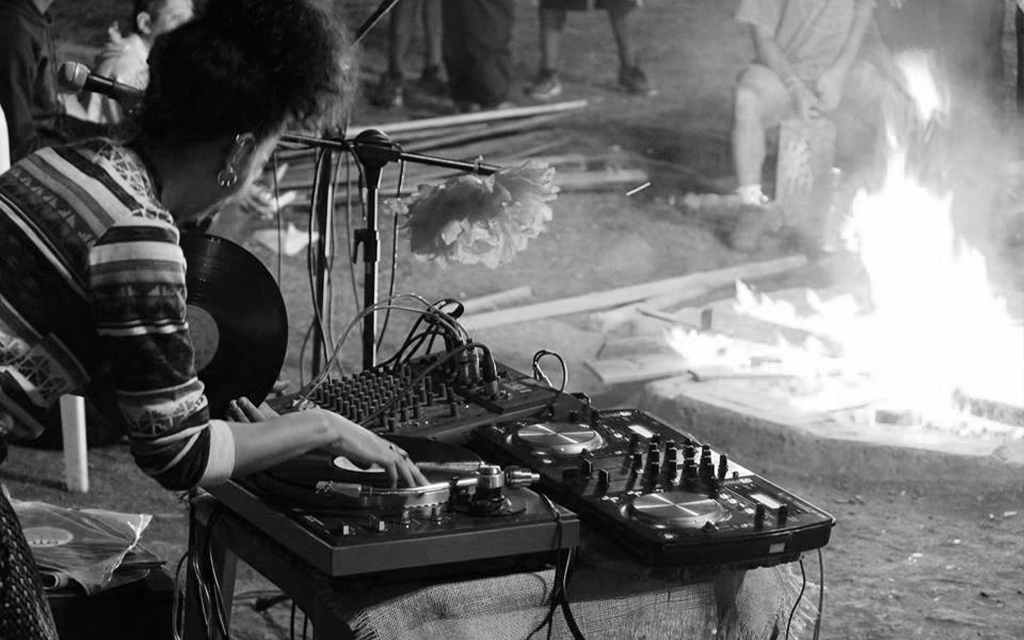 Deversos Coletivo Fabiola Eusebio Sarau Sete Jovens